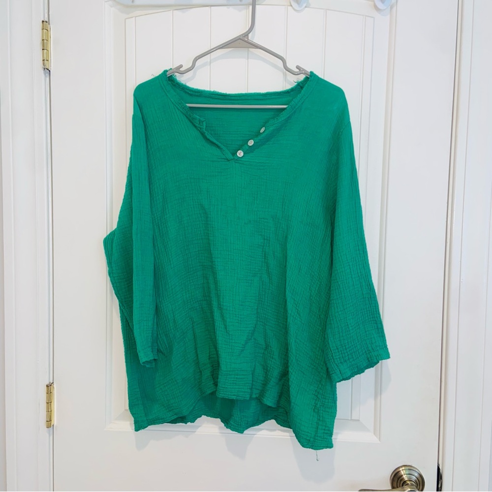 NWOT Green cotton gauze blouse